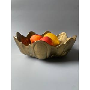 Hermosa tazóna de latón para servir, que convierte la comida ordinaria en una presentación real. - Product Image 1