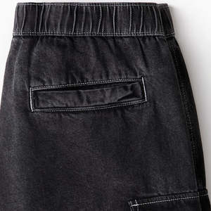 กางเกงยีนส์ขาสั้นผู้ชายสไตล์คลาสสิก ใส่สบาย เหมาะสำหรับฤดูร้อน ใส่ได้ทุกวัน น้ำหนักเบา ทันสมัย สไตล์สตรีทแฟชั่น - Product Image 2