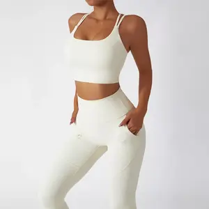 Conjunto de Yoga para Mujer de Secado Rápido, Precio al por Mayor, Alta Calidad, Nuevo Diseño Elegante, en Venta con Diseño de Logotipo Personalizado - Product Image 1