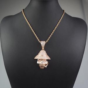 Collier Hip Hop. Pendentif Crâne des Pirates des Caraïbes. Accessoires de rue hip-hop hipster micro-incrustés de moissanite - Product Image 1