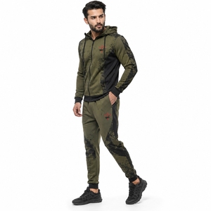 Ensemble d'entraînement de haute qualité, polyvalent, pour hommes, imprimé, confort premium, tissu durable pour la pratique sportive, les voyages, OEM - Product Image 1
