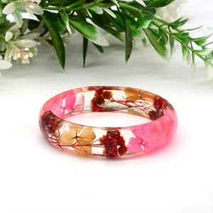 Brazalete de Resina Esmaltada Hecho a Mano de Primera Calidad, Ligero y Cómodo de Usar, Elegante Brazalete con Diseño de Ángel, Color Personalizado, Joyería Artesanal, Regalo - Product Image 4