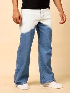 Jeans en denim bleu authentiques, faits à la main par des artisans, style décontracté, coupe ample, écologiques, déchirés - Product Image 1
