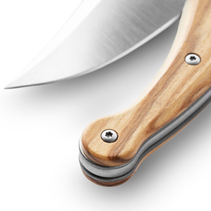 Couteaux pliants marron clair argentés avec lame courbée, manche en bois naturel, embout métallique et clip de poche pour usage extérieur - Product Image 6