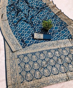 Sari de Seda Banarasi Color Turquesa con Trabajo de Zari Dorado, Ropa Tradicional Étnica para Mujer, Corte Regular, para Bodas y Ocasiones Especiales 85282 SHUBH- SF-914 - Product Image 2