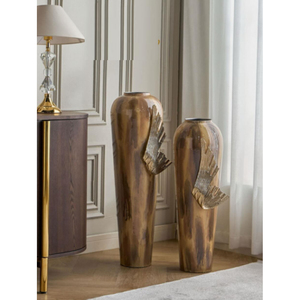 Grand vase de sol en métal doré vieilli avec accent de branche, design de luxe, pour décoration de mariage, ornement d'entrée et décoration intérieure - Product Image 3
