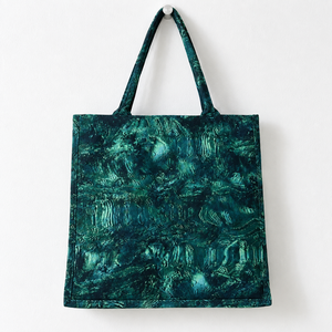 Sac fourre-tout décontracté en coton 100% réutilisable vert menthe avec motif lettres, fermeture éclair et design matelassé pour le transport à l'épaule, idéal pour les courses et les cadeaux - Product Image 2