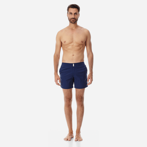 Shorts de plage pour homme, bleu marine uni, séchage rapide, taille mi-haute, taille élastique avec poches, en polyester tissé, pour la natation - Product Image 5
