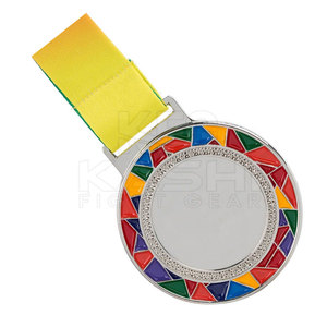 Medalla de Diseño Único y Personalizable con Cinta Amarilla Suave, Hecha de Acero de Alta Calidad, Grabado Impermeable para Eventos de Equipo - Product Image 4