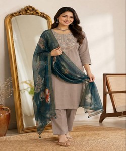 Ensemble tendance haut, bas et dupatta en soie brodée style romain, vêtements ethniques pour femmes, style indien pakistanais 86045 SAHAJANAND- SI:-395 - Product Image 1