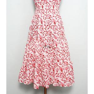 Elegante Vestido Maxi Estampado Floral Rosa Hecho a Mano con Cuello Halter, Corte A, Transpirable, Ecológico, Sin Mangas, Casual de Verano - Product Image 4