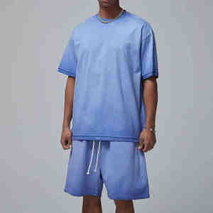 Ensemble T-shirt et short en coton respirant pour homme, personnalisable, design DTG délavé à l'acide, lavage intensif, nouvelle collection - Product Image 1