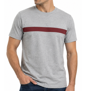เสื้อยืดคอกลมชายขายดี ลายแถบที่อก แขนสั้น สีเทา-แดงเลือดหมู ผ้าฝ้าย - Product Image 1