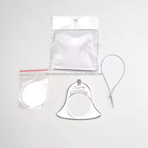 Venta al por mayor de adornos de metal de varias formas regalo personalizado adornos colgantes para la decoración de Navidad - Product Image 4