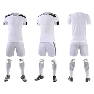 Ensemble d'uniformes de football rouges professionnels - Maillot de football personnalisé pour hommes avec bandes blanches sur les épaules - Kit d'entraînement d'équipe à séchage rapide - Product Image 4