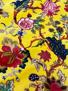 Tissu en velours de coton imprimé à la main, motif floral jaune soleil, tissu de luxe en velours de coton imprimé pour ameublement - Product Image 6