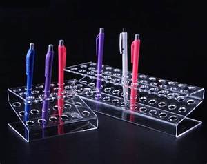 Porte-stylo en acrylique de style moderne Accessoire fonctionnel conçu pour organiser les instruments d'écriture en ajoutant une élégance contemporaine - Product Image 4