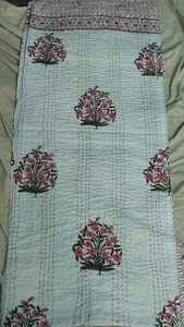 Couvre-lit Kantha moderne fait main en coton indien, patchwork géométrique bohème, réversible, taille personnalisable - Product Image 4