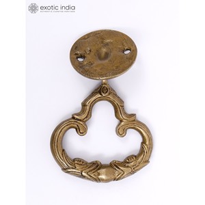 Aldaba de puerta de latón de diseñador hecho a mano de 4 pulgadas, artículo de decoración para el hogar hecho en India, Knick-Knacks, categoría de producto - Product Image 3