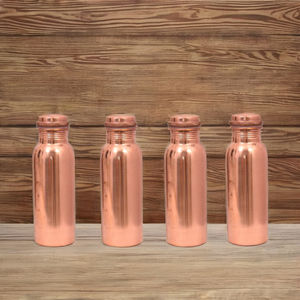 Bouteille d'eau ayurvédique en cuivre Pureté et style combinés - Product Image 1