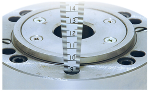 Calibrador cónico SHINWA 62600 para medir diámetros interiores de 1-15 mm y espacios, ligero, compacto y estable con dos hojas de acero inoxidable. - Product Image 3