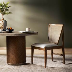 Chaise de salle à manger de style mid-century moderne, fauteuil rembourré en velours marron avec pieds latéraux en bois et rotin canné pour la maison - Product Image 6