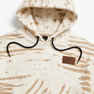 Sweat à capuche Falcon en molleton de coton beige tie-dye, motif graphique, style streetwear, de la marque Accept Industry - Product Image 5
