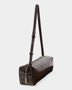 Sac à bandoulière en cuir véritable marron style minimaliste avec fermeture à cadenas doré, sangle unique, utilisable toute l'année - Product Image 3