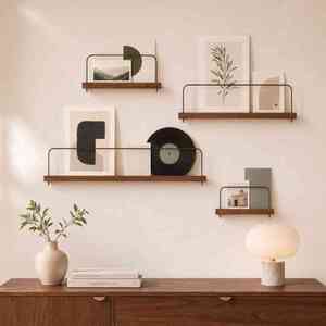 Étagères murales modernes en bois d'acacia sur mesure avec barre en acier inoxydable pour affichage de photos, polaroids et cartes postales (Lot de 4 Marron) - Product Image 5