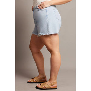 Shorts de mezclilla para mujer de talla grande, lavado claro, transpirables, a la moda, con dobladillo rasgado, estilo popular, personalizados, con servicio OEM - Product Image 3