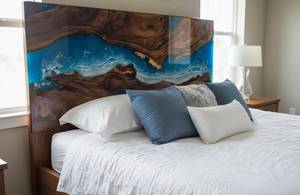 Cabecera de Cama de Madera Maciza con Resina Epoxi Azul Profundo, Color Personalizado, Diseño de Corazón |   Muebles de Dormitorio Modernos de Lujo con Diseño Artístico y Calefacción - Product Image 5