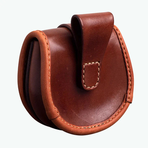 Pochette de chasse en cuir véritable marron de 15 pouces, sangle d'épaule arquée détachable, fermeture à fermoir sécurisée, design classique unisexe pour la chasse - Product Image 4