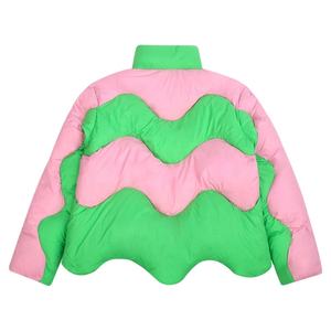 Veste d'hiver personnalisée pour femmes Vêtements d'extérieur décontractés à blocs de couleurs Manteaux matelassés à vagues Veste rembourrée pour femmes - Product Image 1