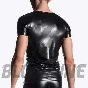 T-shirt à manches courtes en similicuir noir pour homme BLOODLINE, coupe ajustée sportive et décontractée, tissu extensible à séchage rapide, mode estivale - Product Image 4