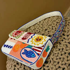 Bolso de mano personalizado con cuentas para el Mardi Gras, con cadena dorada, hecho a mano, festivo, para mujer - Product Image 1
