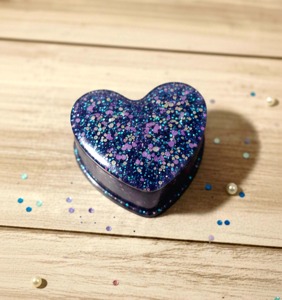 Boîte à bijoux en résine florale artisanale de qualité supérieure, organiseur décoratif pour bibelots, petit conteneur cadeau personnalisé en résine - Product Image 1