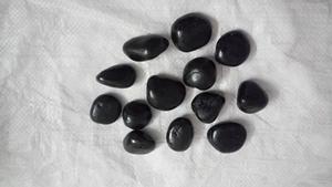 Wholesale Polished Black Polymer Coated Natural <b>Stone</b> Shiny Pebbles Waterproof for Garden Landscaping and <b>Paving</b> - Product Image 4