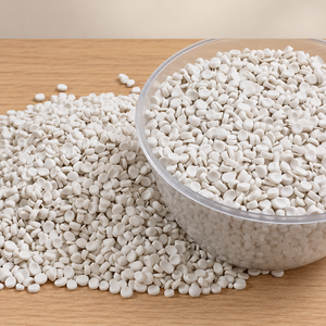 Nuevo Lote de Masterbatch de Carbonato de Calcio de Grado Superior y Gránulos Pequeños para Película Soplada y Película de Extrusión en Forma de Pellets - Product Image 1
