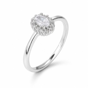 Anillo de Compromiso de Diamantes de Corte Ovalado en Oro Blanco para Mujer, con Engaste Pavé, Diseño Clásico con Forma de Flor - Product Image 4