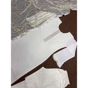 FANCY RAYON RIVET MOTI WORK TOP PANTALON AVEC DUPATTA BLANC - Product Image 4