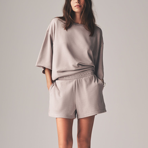 T-shirt pour femme de haute qualité à épaules tombantes surdimensionné, ensemble court 2 pièces, qualité supérieure, 100% coton, streetwear, ensemble court pour femmes - Product Image 2