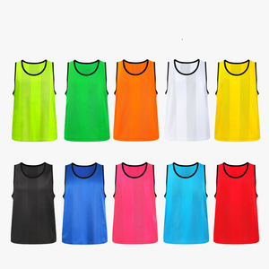 Gilet de sport vert personnalisé unisexe adulte respirant 100 % polyester avec logo imprimé par transfert thermique sur le devant sans manches col ras du cou - Product Image 3
