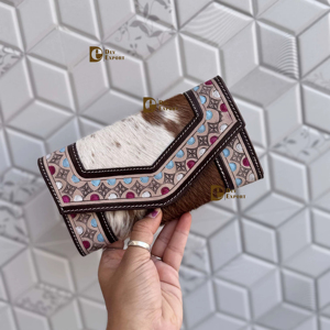 Magnifique Portefeuille Pochette Façonné à la Main en Cuir de Vachette et Fourrure, Style Western, Imperméable, Vintage, Multi-Usages pour l'Été - Product Image 1
