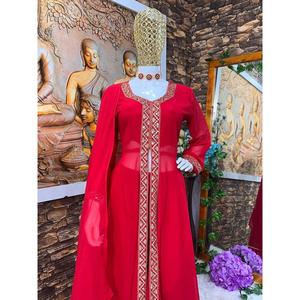 Vestido de Diseñador con Bordado de Encaje, Parte Inferior con Dupatta Roja, Manga Tres Cuartos, Cuello de Doble Capa, Ecológico e Impermeable - Product Image 4