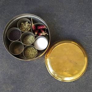 Boîte à épices Masala Dabba en acier inoxydable de qualité supérieure, couvercle traditionnel en métal, récipient de rangement pour épices, organisateur d'assaisonnements de cuisine - Product Image 4