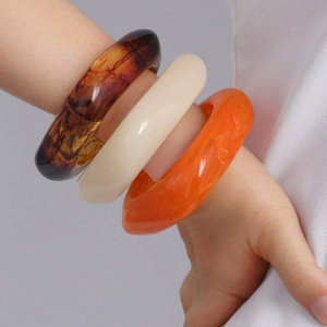 Bracelets en résine faits à la main, accessoires de mode haut de gamme pour femmes, vente en gros, qualité export, impression numérique, marque TCE - Product Image 1
