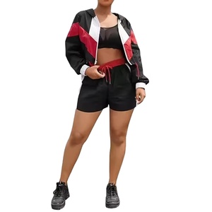 ชุดเซ็ต 2 ชิ้น แฟชั่นเสื้อแจ็คเก็ตกันลมแบบสั้นสำหรับผู้หญิง ชุดเสื้อครอปแขนยาวสีตัดกับกางเกงขาสั้น รุ่น 2026 - Product Image 3