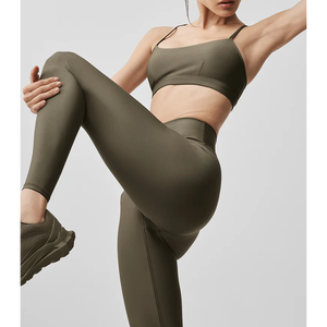 Conjuntos Deportivos de Yoga con Logotipo Personalizado, Conjuntos de 2 Piezas de Alta Elasticidad para Mujer, Pantalones de Yoga Ajustados de Secado Rápido, Conjunto de Entrenamiento con Cuello Alto - Product Image 3