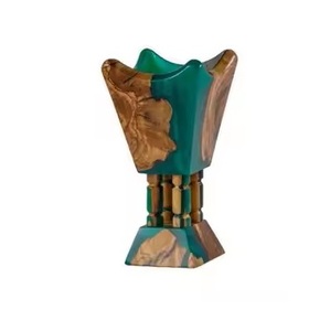 Escultura de Madera con Resina Epoxi Verde Abstracta, Arte Irregular, Decoración para el Hogar - Product Image 5