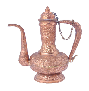 Carafe en laiton Metcraft Royal à trois pieds avec finition polie miroir, incrustations en émail rouge turquoise et bec en forme de tête d'animal (Modèle MBA32) - Product Image 3